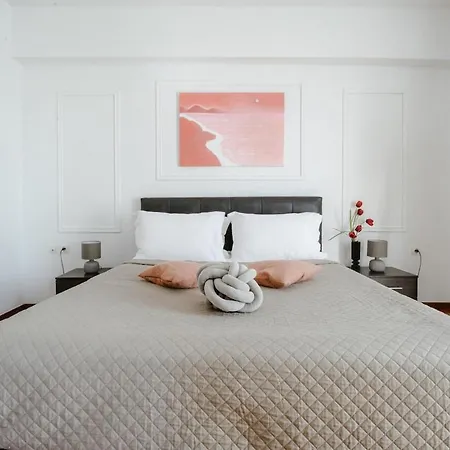 Wake In The * Ágios Nikólaos
